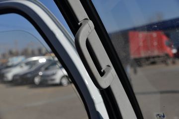 Ծ�� ����S80 95���� 4X2 3.05����ж��(����)ͼƬ