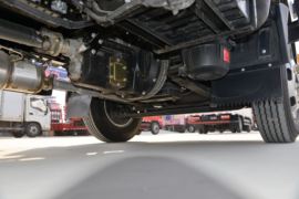 泓图200&nbsp;载货车底盘                                                图片