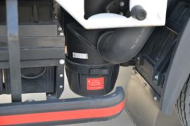 泓图200&nbsp;载货车底盘                                                图片