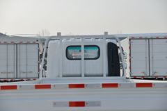 现代商用车 泓图200 127马力 4X2 4.145米单排栏板轻卡(国六)(CHM1040EDF33T)