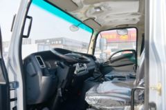 陕汽商用车 轩德X9 标载版 131马力 4.15米单排厢式轻卡(国六)(SX5041XXYNP63313)