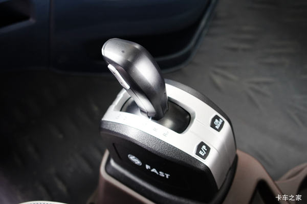 乘龙H7 500马力 8X4 9.47米AMT自动档直降6万!