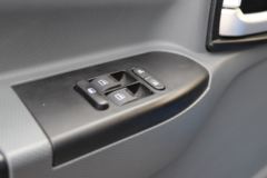 陕汽轻卡 德龙K3000 130马力 4.18米单排厢式轻卡(国六)(6挡)(YTQ5041XXYKH334) 陕汽轻卡 德龙K3000 130马力 4.18米单排厢式轻卡(国六)(6挡)(YTQ5041XXYKH334)