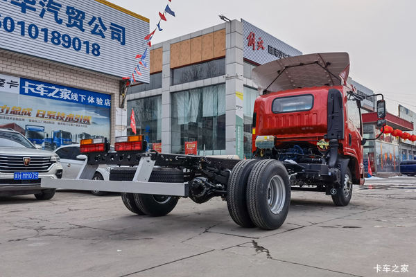 陕汽轻卡 德龙K3000 160马力 5.4米排半仓栅式轻卡
