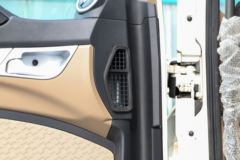 中国重汽 HOWO TX 270马力 4X2 6.8米冷藏车(国六)