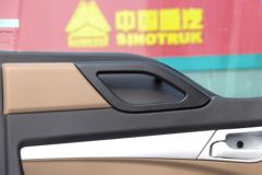 中国重汽 HOWO TX 270马力 4X2 6.8米冷藏车(国六)