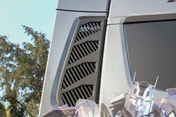 ���� ŷ������ ��Խ�� 580���� 6X4 AMT�Զ���ǣ����(����)(BJ4259Y6DHL-12)ͼƬ