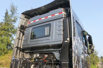 ���� ŷ������ ��Խ�� 580���� 6X4 AMT�Զ���ǣ����(����)(BJ4259Y6DHL-12)ͼƬ