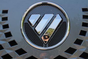 ���� ŷ������ ��Խ�� 580���� 6X4 AMT�Զ���ǣ����(����)(BJ4259Y6DHL-12)ͼƬ