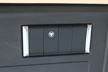 ���� ŷ������ ��Խ�� 580���� 6X4 AMT�Զ���ǣ����(����)(BJ4259Y6DHL-12)ͼƬ