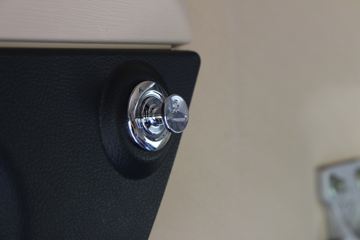 ���� ŷ������ ��Խ�� 580���� 6X4 AMT�Զ���ǣ����(����)(BJ4259Y6DHL-12)ͼƬ