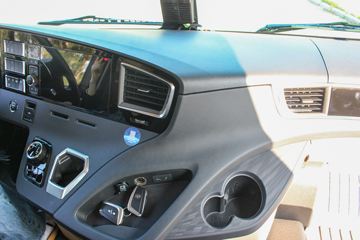 ���� ŷ������ ��Խ�� 580���� 6X4 AMT�Զ���ǣ����(����)(BJ4259Y6DHL-12)ͼƬ