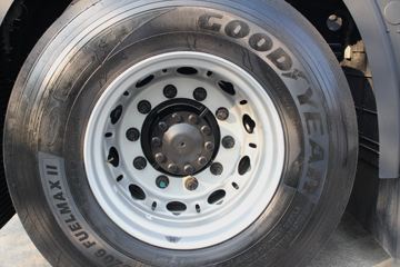 ���� ŷ������ ��Խ�� 580���� 6X4 AMT�Զ���ǣ����(����)(BJ4259Y6DHL-12)ͼƬ