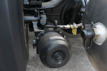 ���� ŷ������ ��Խ�� 580���� 6X4 AMT�Զ���ǣ����(����)(BJ4259Y6DHL-12)ͼƬ