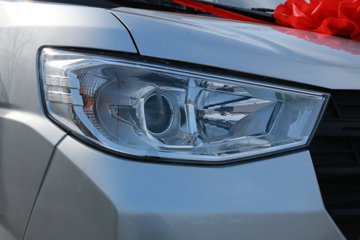 ���� X6 ��׼�� 1.6L 122���� ���� 3.4�׵�������΢��(����)ͼƬ