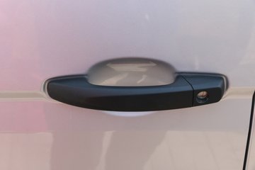 ���� X6 ��׼�� 1.6L 122���� ���� 3.4�׵�������΢��(����)ͼƬ