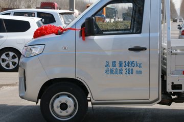 ���� X6 ��׼�� 1.6L 122���� ���� 3.4�׵�������΢��(����)ͼƬ