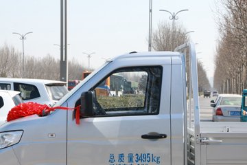 ���� X6 ��׼�� 1.6L 122���� ���� 3.4�׵�������΢��(����)ͼƬ