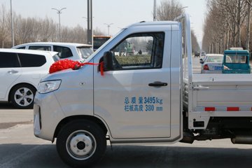 ���� X6 ��׼�� 1.6L 122���� ���� 3.4�׵�������΢��(����)ͼƬ