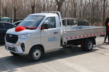 ���� X6 ��׼�� 1.6L 122���� ���� 3.4�׵�������΢��(����)ͼƬ