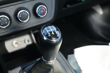 ���� X6 ��׼�� 1.6L 122���� ���� 3.4�׵�������΢��(����)ͼƬ