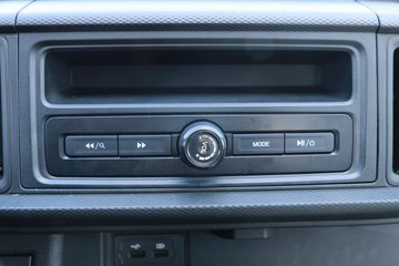 ���� X6 ��׼�� 1.6L 122���� ���� 3.4�׵�������΢��(����)ͼƬ