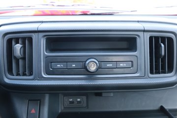 ���� X6 ��׼�� 1.6L 122���� ���� 3.4�׵�������΢��(����)ͼƬ