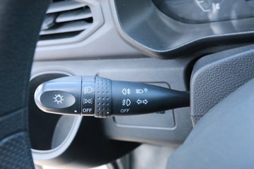 ���� X6 ��׼�� 1.6L 122���� ���� 3.4�׵�������΢��(����)ͼƬ