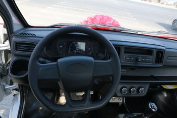 ���� X6 ��׼�� 1.6L 122���� ���� 3.4�׵�������΢��(����)ͼƬ