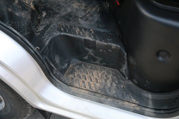 ���� X6 ��׼�� 1.6L 122���� ���� 3.4�׵�������΢��(����)ͼƬ