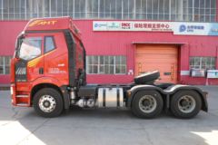 一汽解放 新J6P重卡 质惠版3.0 460马力 6X4危险品牵引车(液缓)(国六)(CA4250P66K25T1E6Z)