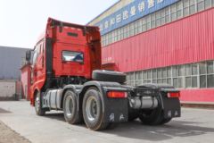 一汽解放 J6V重卡 520马力 6X4 AMT自动挡牵引车(国六)(CA4250P66K25T1E6)