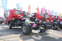 三环十通 新创客 150马力 4.18米单排厢式轻卡(万里扬6档)(STQ5041XXYN6)