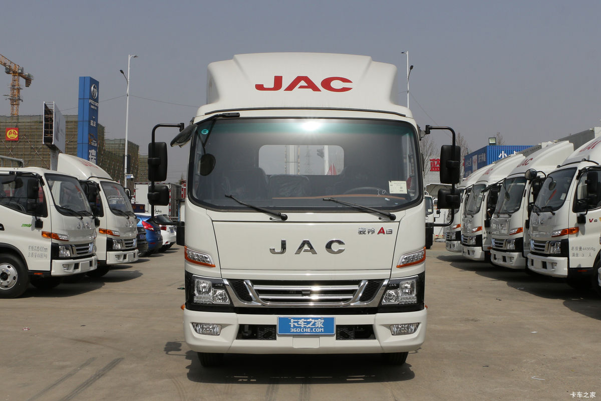 江淮 骏铃A8 160马力 4.18米单排仓栅式轻卡(国六)(速比4.875)