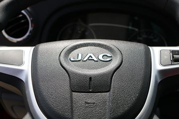 ���� ����E3 127���� 4X2 3.7�׵�����ʽ�Ῠ(HFC5041XXYP13K1B4NS)ͼƬ