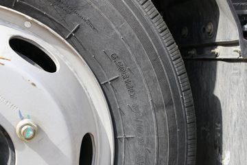 ���� ����E3 127���� 4X2 3.7�׵�����ʽ�Ῠ(HFC5041XXYP13K1B4NS)ͼƬ