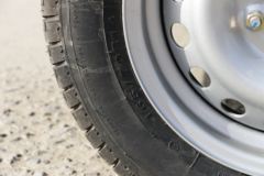 长安跨越 新豹T1 1.2L 91马力 汽油 2.7米单排栏板微卡(SC1021XLD6B1)