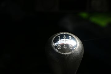 ������Խ �±�T1 1.2L 91���� ���� 2��˫������΢��(SC1021XLS6B1)ͼƬ