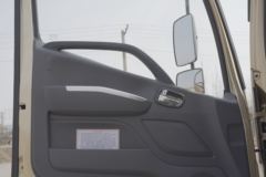 福田 时代领航ES5 金牛王 200马力 4X2 6.2米排半栏板载货车(国六)(BJ1184VKPFG-02)