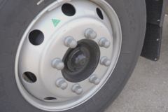 福田 时代领航ES5 金牛王 200马力 4X2 6.2米排半栏板载货车(国六)(BJ1184VKPFG-02)