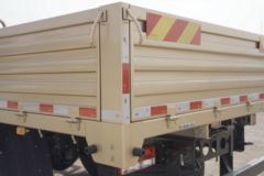 福田 时代领航ES5 金牛王 200马力 4X2 6.2米排半栏板载货车(国六)(BJ1184VKPFG-02)