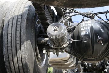 ���� �����A5X 270���� 6X2 9.8����������ʽ�ػ���(HFC5251XYKP2K5D52S)ͼƬ