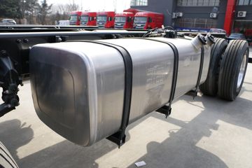 ���� �����A5X 270���� 6X2 9.8����������ʽ�ػ���(HFC5251XYKP2K5D52S)ͼƬ