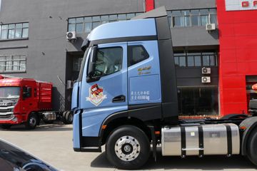 ���� ��ԽQ7�ؿ� 520���� 6X4 AMT�Զ���ǣ����(����)ͼƬ