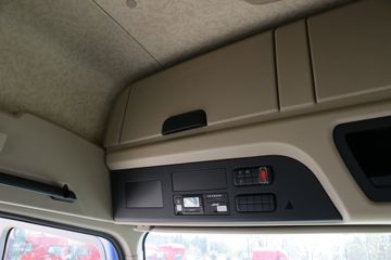 ���� ��ԽQ7�ؿ� 520���� 6X4 AMT�Զ���ǣ����(����)ͼƬ