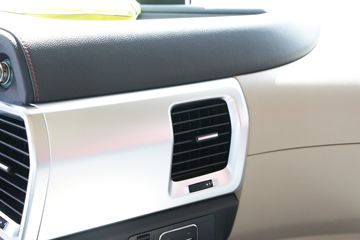 ���� ��ԽQ7�ؿ� 520���� 6X4 AMT�Զ���ǣ����(����)ͼƬ