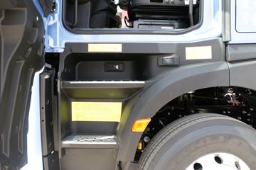 ���� ��ԽQ7�ؿ� 520���� 6X4 AMT�Զ���ǣ����(����)ͼƬ