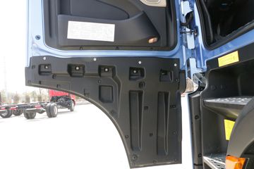 ���� ��ԽQ7�ؿ� 520���� 6X4 AMT�Զ���ǣ����(����)ͼƬ