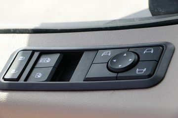 ���� ��ԽQ7�ؿ� 520���� 6X4 AMT�Զ���ǣ����(����)ͼƬ