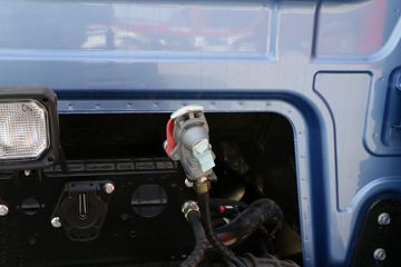 ���� ��ԽQ7�ؿ� 520���� 6X4 AMT�Զ���ǣ����(����)ͼƬ